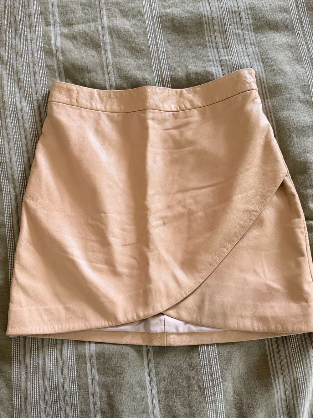 NWT Banana Republic Tulip Leather Mini Skirt